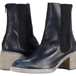 FREE PEOPLE ESSENTIAL CHELSEA BOOTS BLACK ANIMAL PRINT 8.5 LEATHER